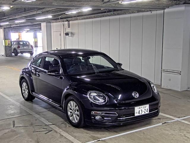 106 Volkswagen The beetle 16CBZ 2017 г. (ZIP Osaka)